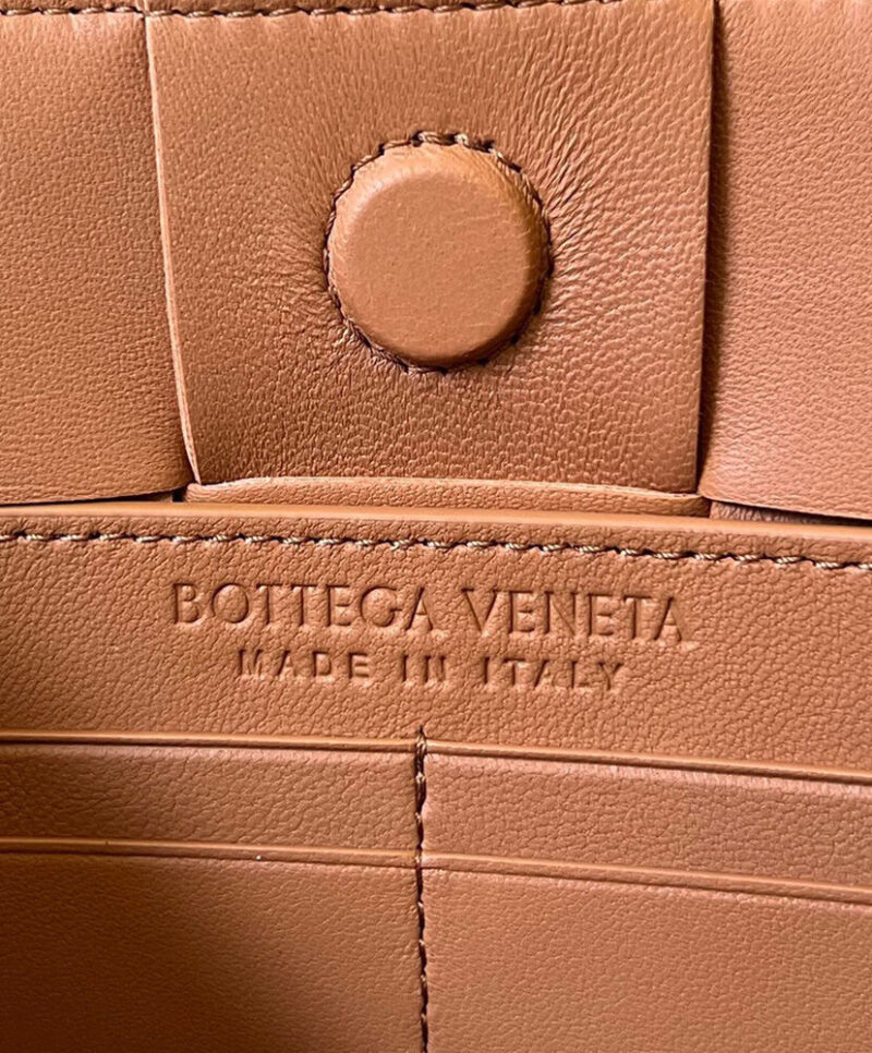 Bottega Veneta Cassette Pouch On Strap 730543